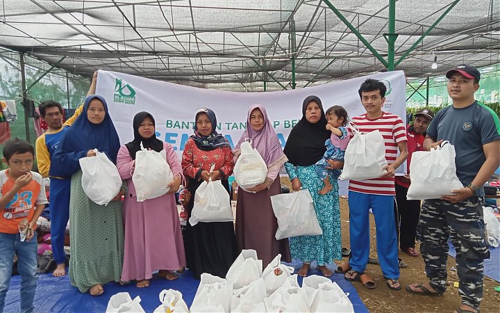 ALAZKA CARE BANTU KORBAN GEMPA CIANJUR