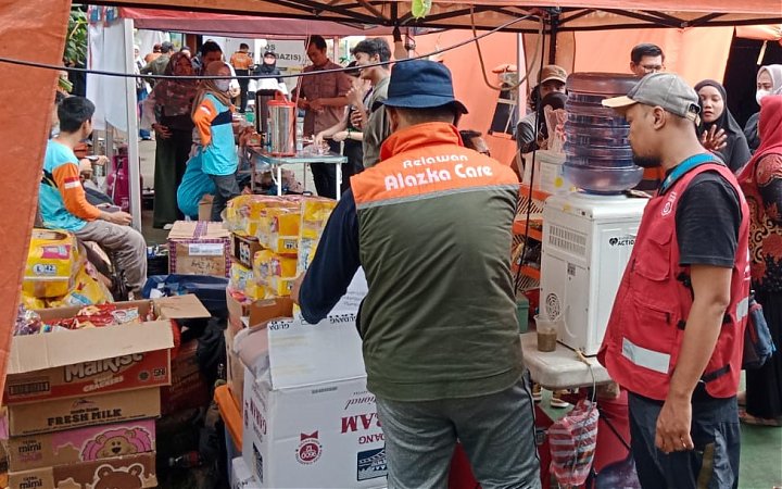 Penyerahan Bantuan Penyintas Bencana Kebakaran Depo Pertamina Plumpang